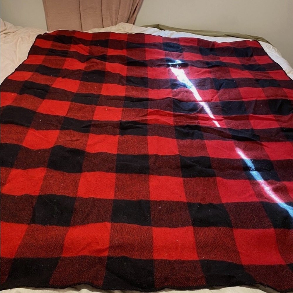 Vintage 1994 Marlboro Red and Black Plaid Blanket